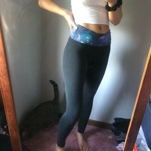 Victoria’s Secret Pink leggings